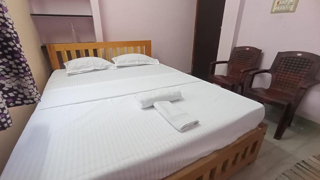 Thiru Arunai Guest House Tiruvannāmalai 外观 照片
